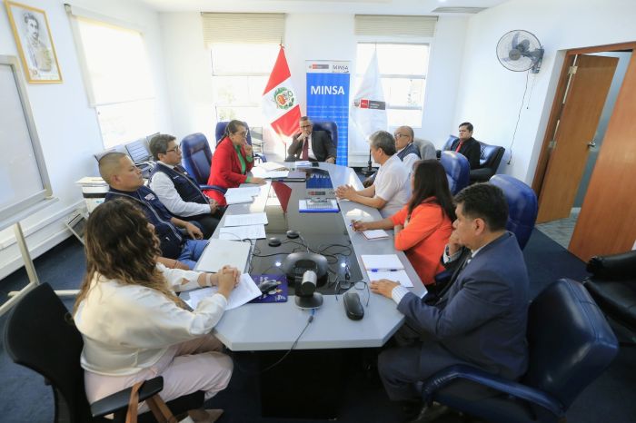 Minsa, Colegio Médico y Colegio de Químicos se reúnen para impulsar reformas técnico normativas sobre medicamentos