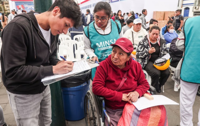 Establecimientos del Minsa atenderán con normalidad del 11 al 13 noviembre