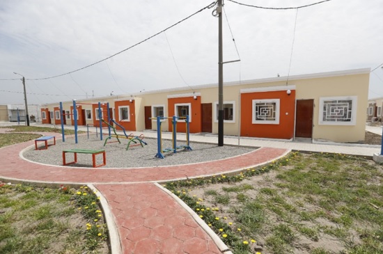 Regiones y municipios con canon pueden financiar bonos para viviendas 