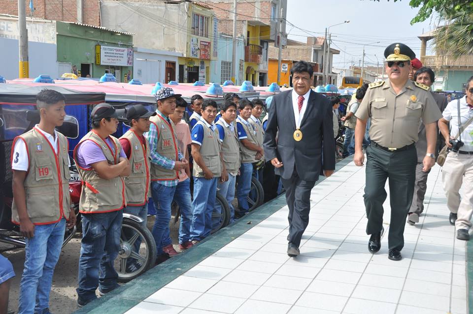Mototaxistas y policía integrados por la seguridad de Pimentel