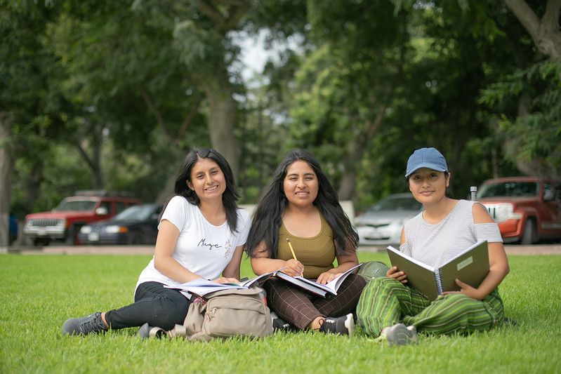 Mujeres lideran lista de ganadores de Beca 18