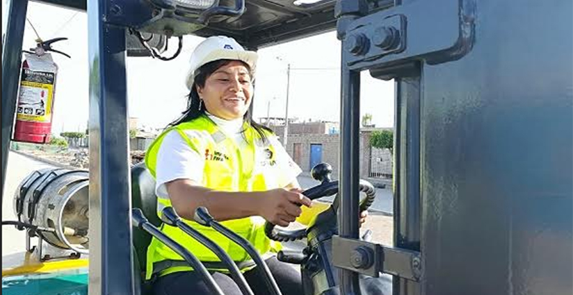 Ministerio de Trabajo capacita a mujeres para operar maquinarias pesadas en Lambayeque