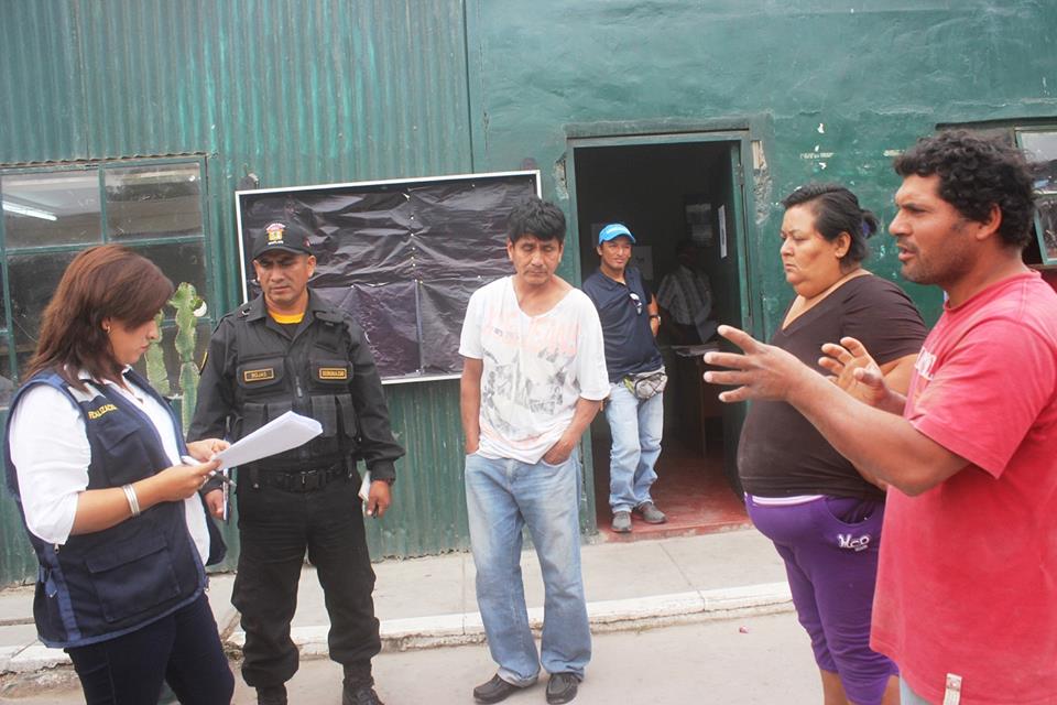 Chiclayo: Intervienen a dos ciudadanos por arrojar basura en vía pública