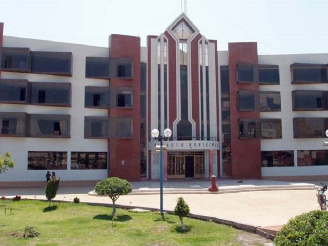 Leonardo Ortíz: Pobladores protestan exigiendo se deje sin efecto desalojo