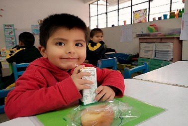 Más de 1 millón de escolares de educación inicial se benefician con desayunos y almuerzos