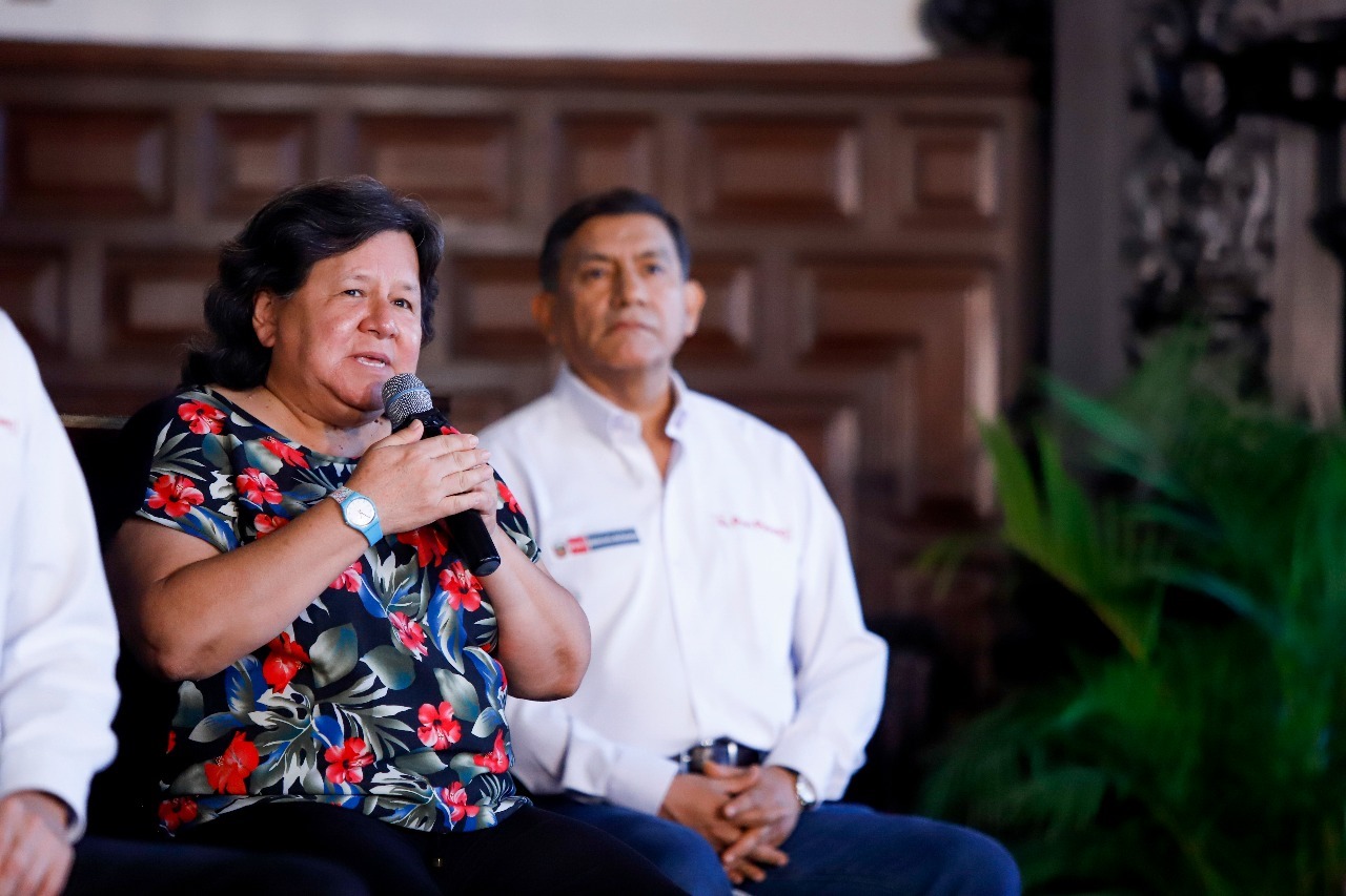 Titular del Midis pide a ciudadanos no dejarse sorprender por mensajes falsos sobre cómo acceder al subsidio