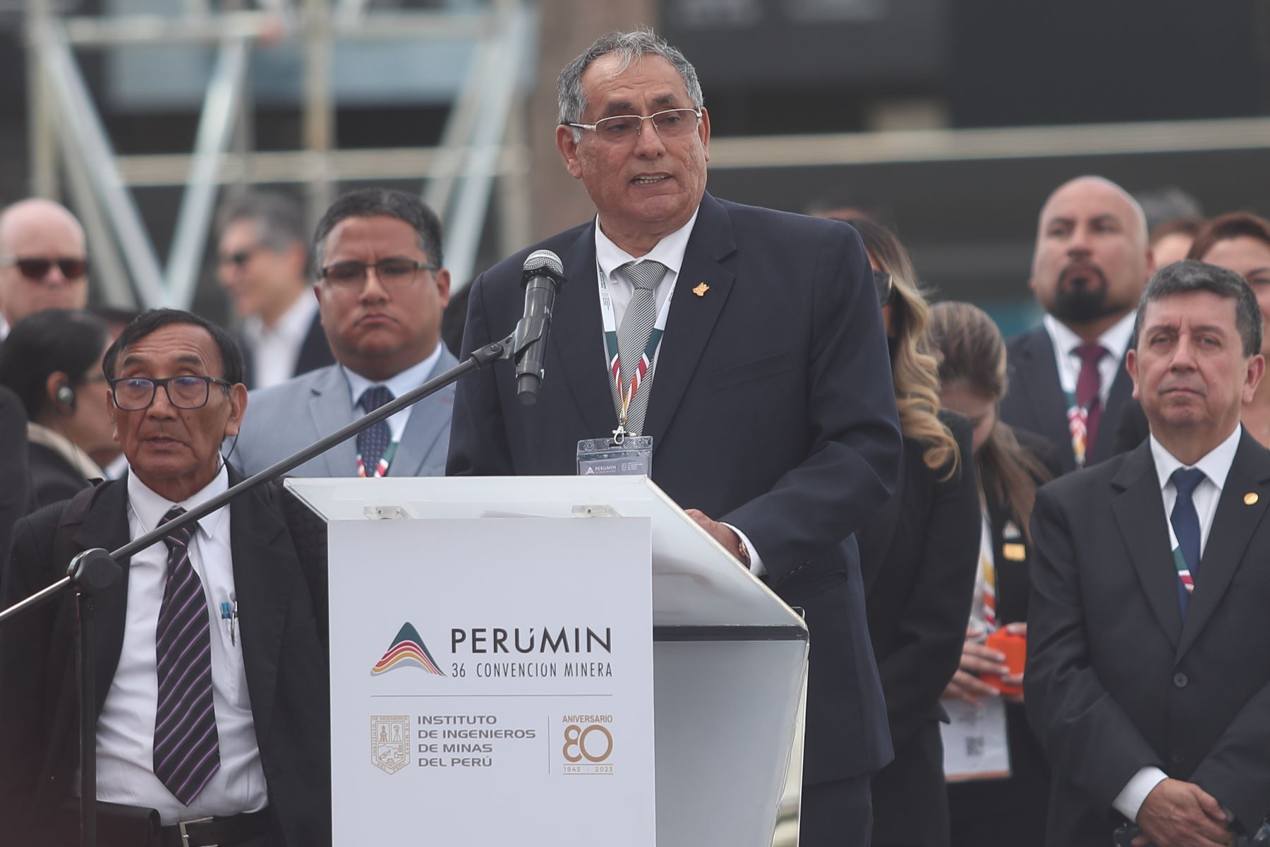 Ministro Vera: “Perú regresa al plano mundial para consolidarse como potencia minera”