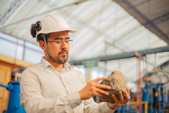 Ingeniero lidera transnacional tras estudiar posgrado con beca del Pronabec