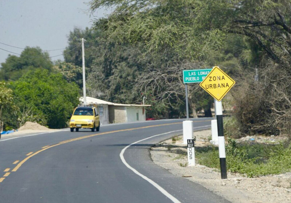 Supervisan obra de mejoramiento de carretera Punto Cuatro
