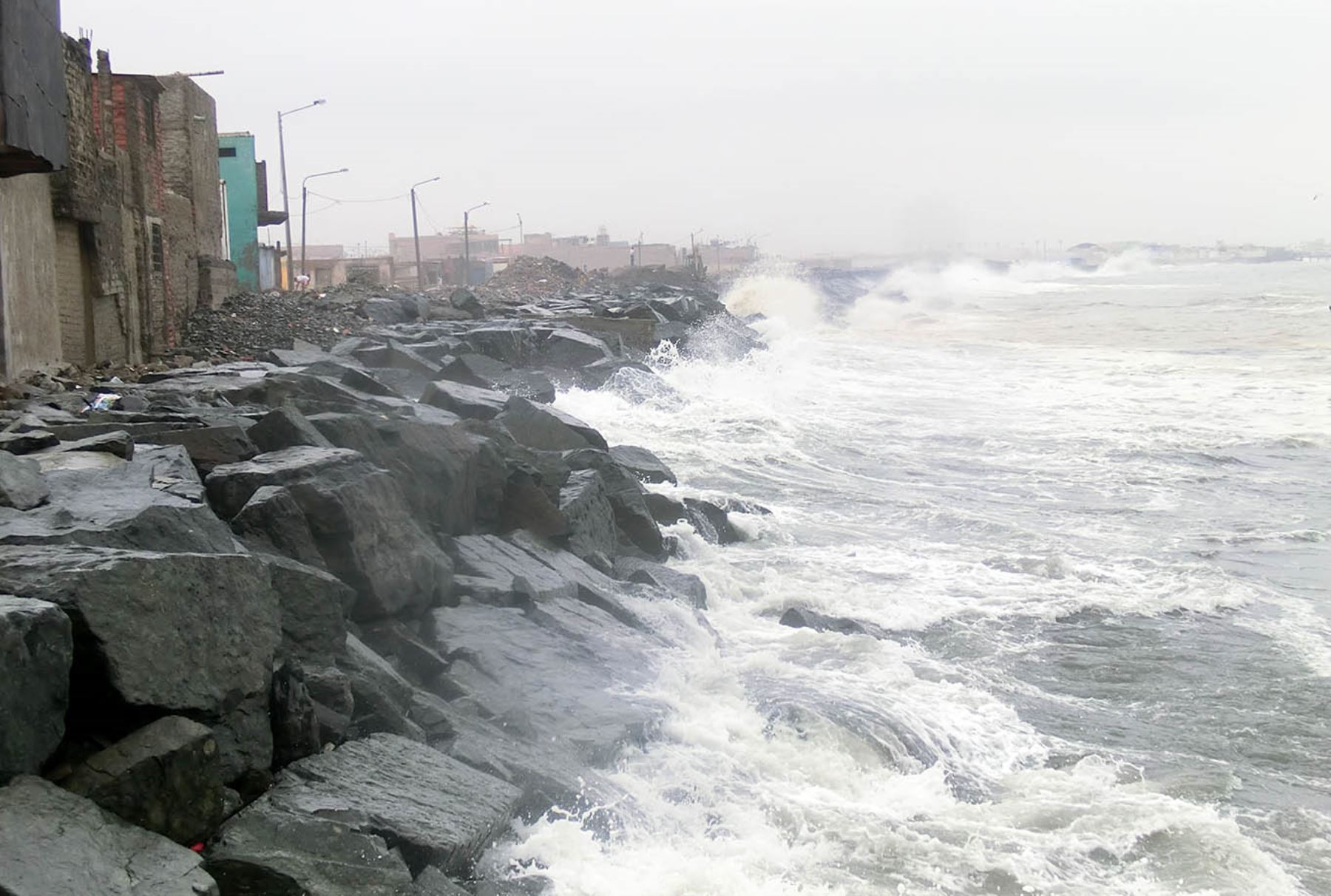 Oleaje ligero intermitente se registrará en litoral norte del país