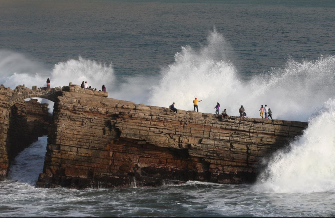 Alertan de oleajes en litoral de la costa norte del país