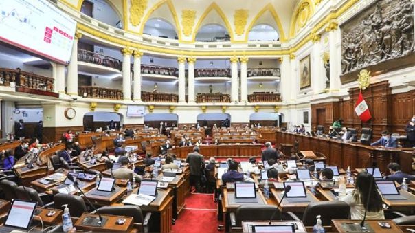 Congreso aprueba levantamiento del secreto bancario y reserva tributaria para funcionarios 