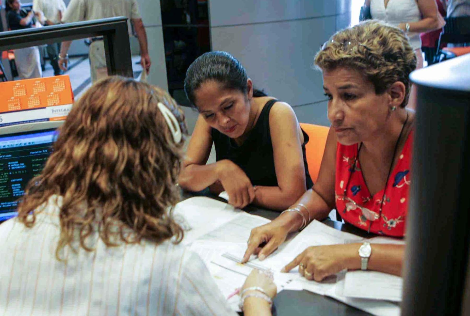 MEF está evaluando convertir ONP en una AFP pública