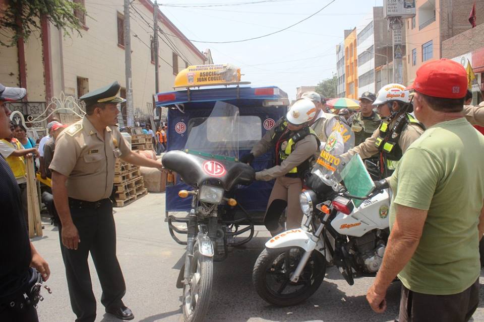 Municipio busca erradicar mototaxis del mercado Modelo de Chiclayo