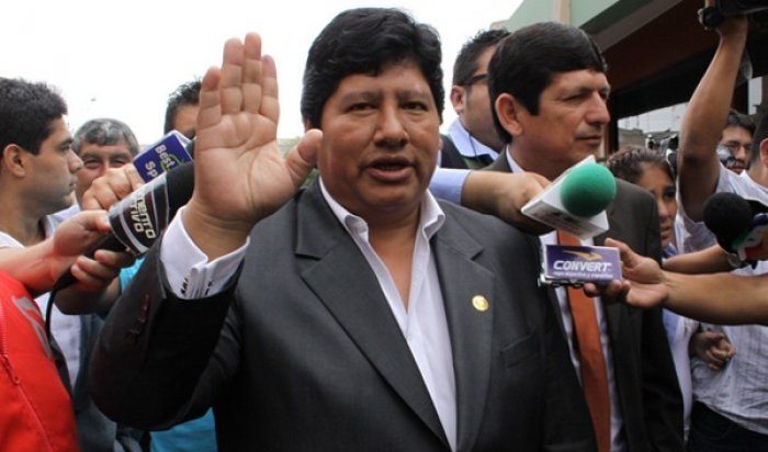 Oviedo se desliga de Beto