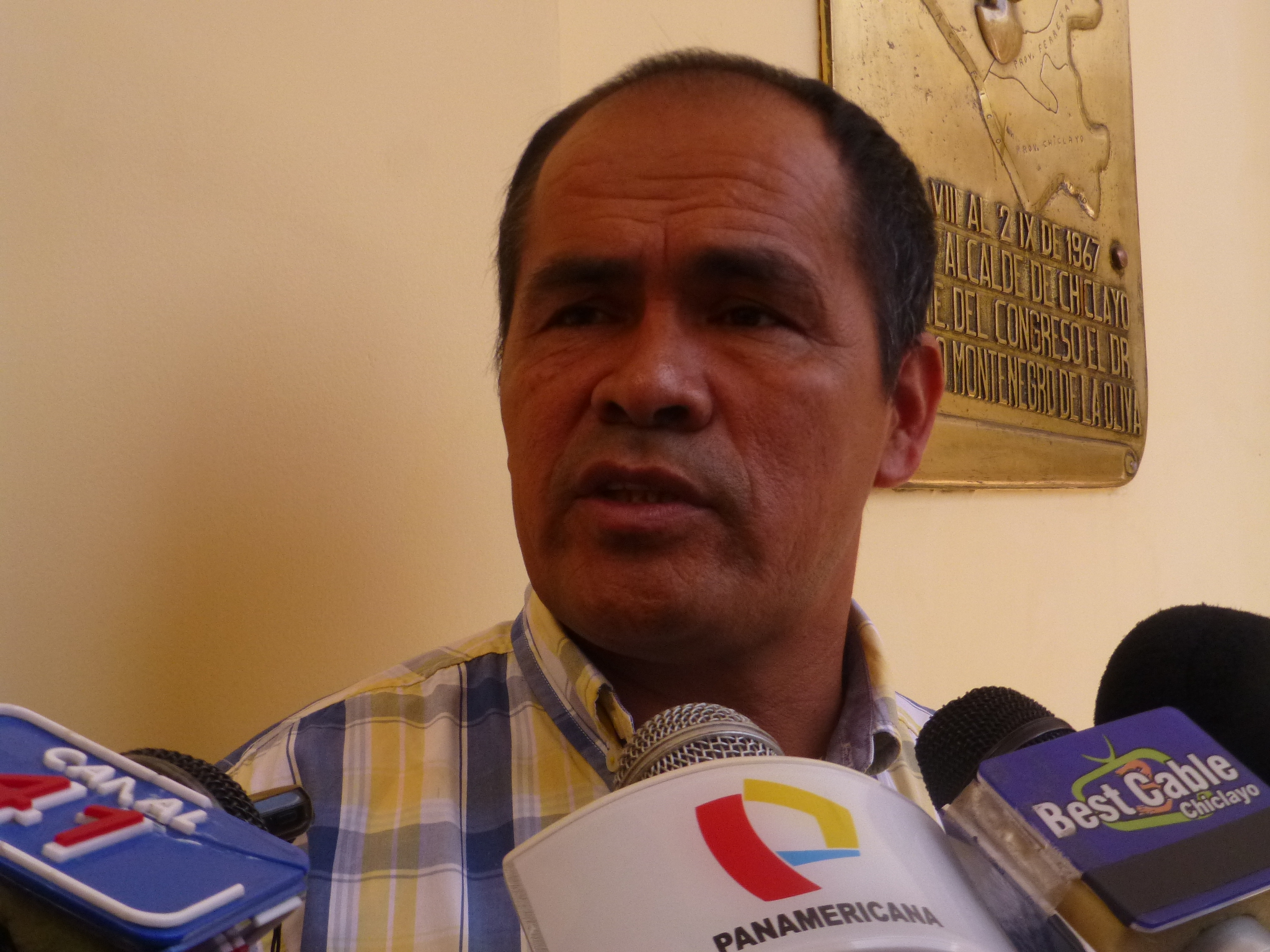 Alcalde de JLO pide ampliar plazo para desalojo de comerciantes informales