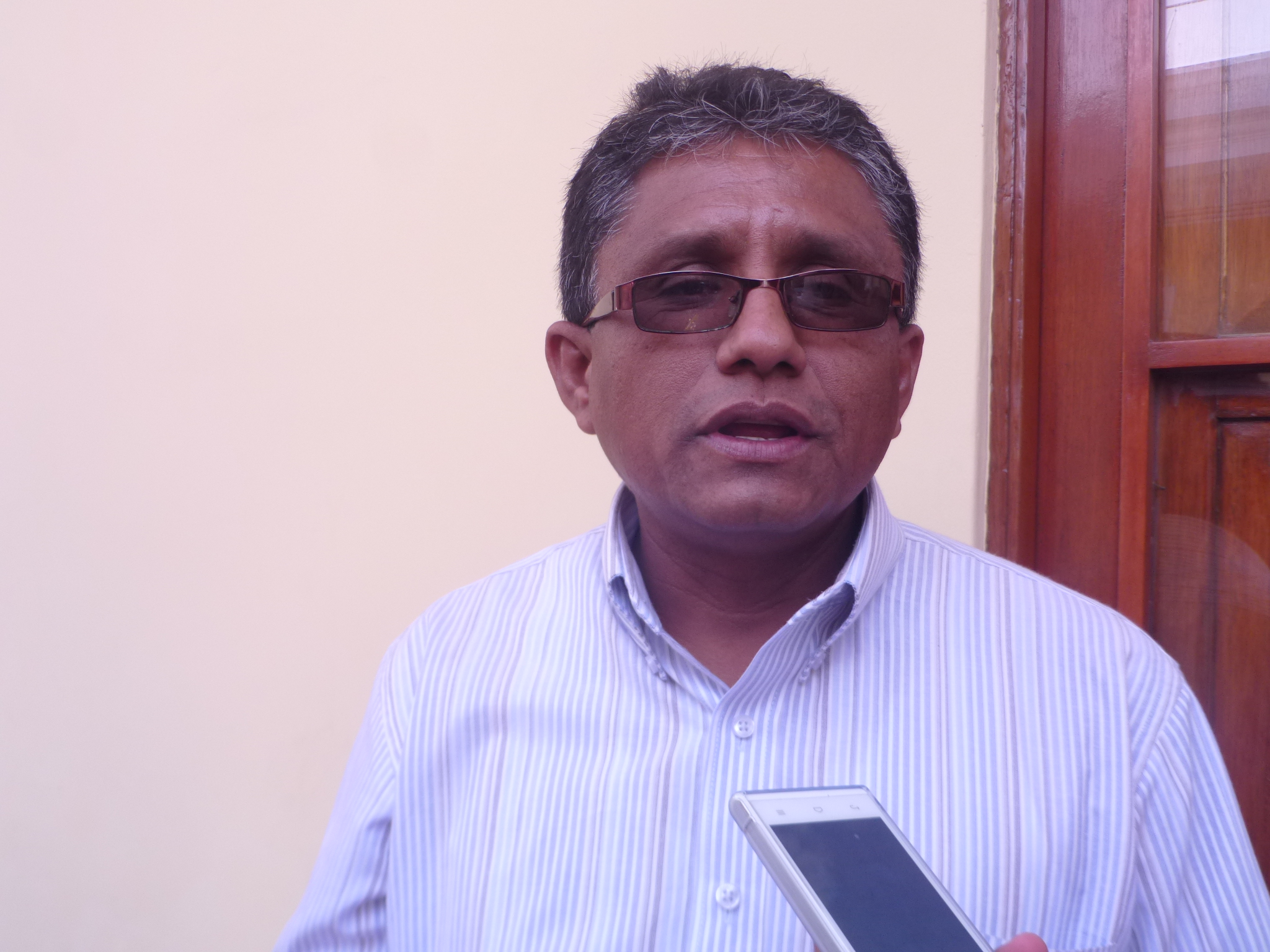 Piden vacancia del primer regidor de Pátapo