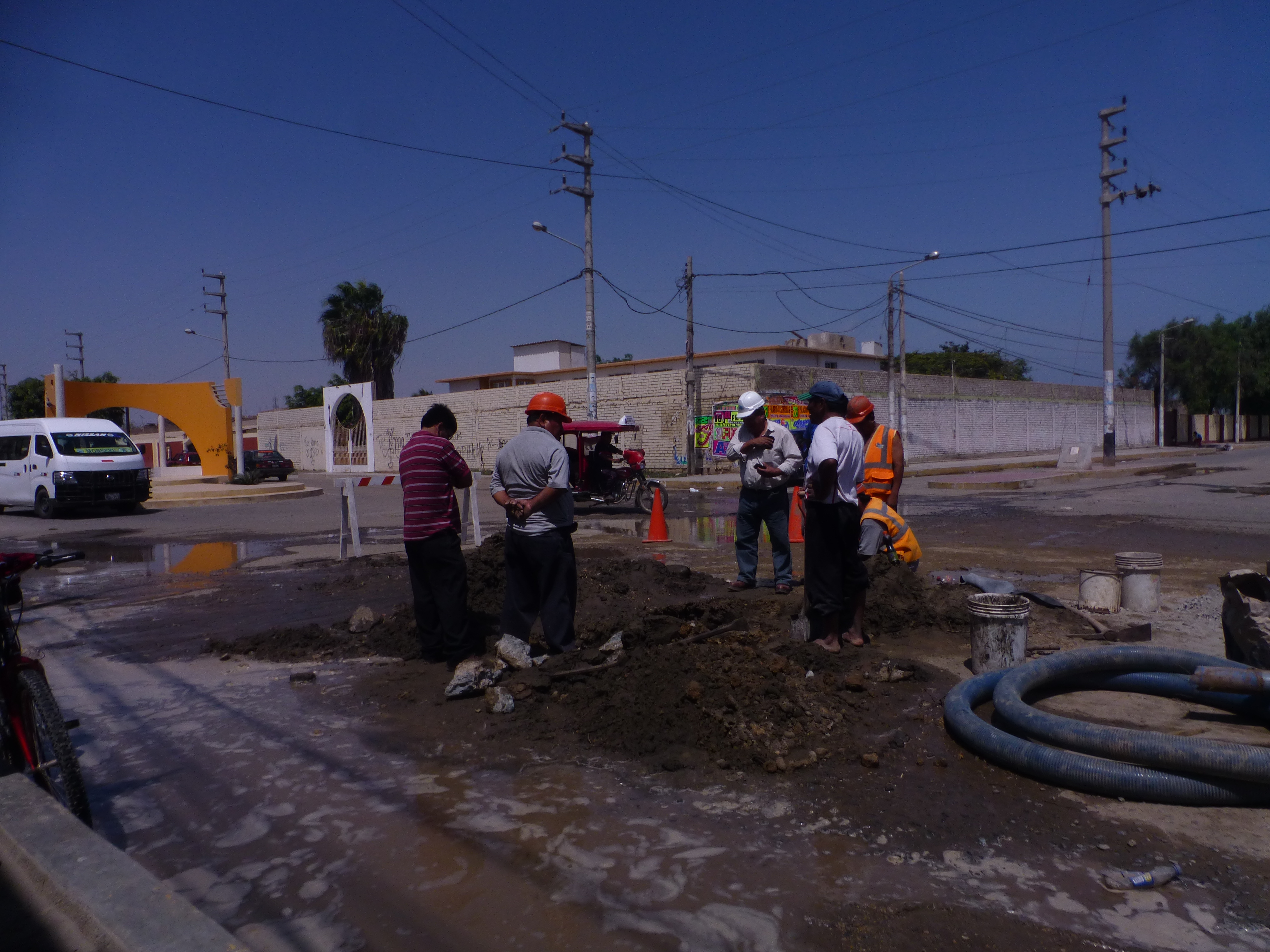 Pobladores de Monsefú sin agua potable por ruptura de tubería  