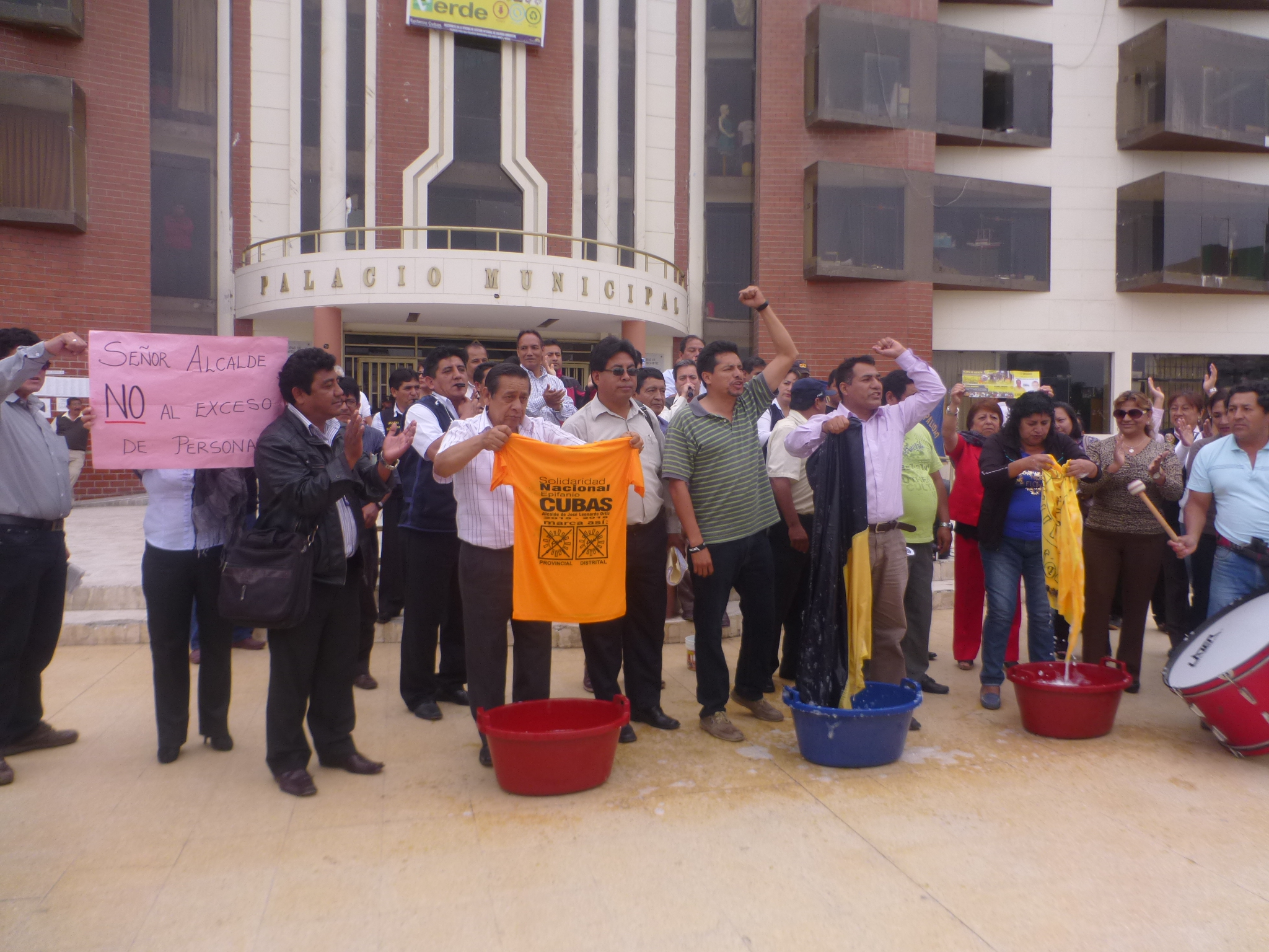 Trabajadores de la municipalidad de JLO suspenden huelga indefinida