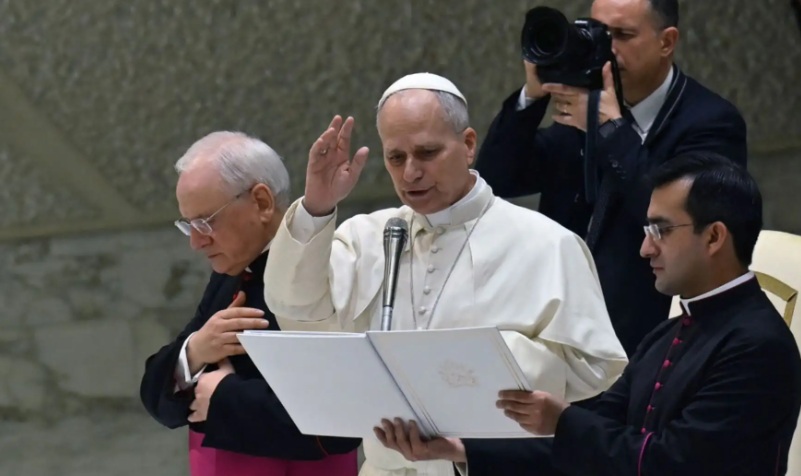 El papa León XIV pide evitar una nueva carrera armamentista en el mundo