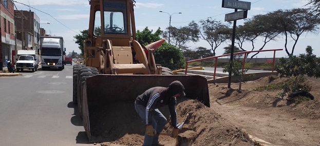 Chiclayo: eliminan 12 toneladas de desmonte en la vía Panamericana Sur