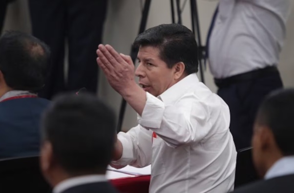 Pedro Castillo intentó retirarse de juicio oral y rechaza a defensor público asignado