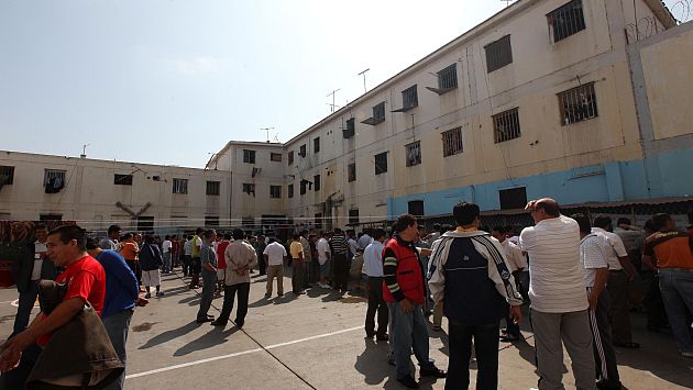 Reos del penal de Picsi denuncian a trabajadores del INPE por sobornos