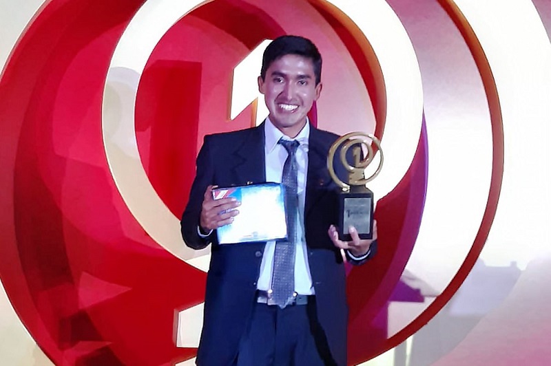 Peruano Julio Garay ganó concurso de History Channel con galletas "Nutri H"