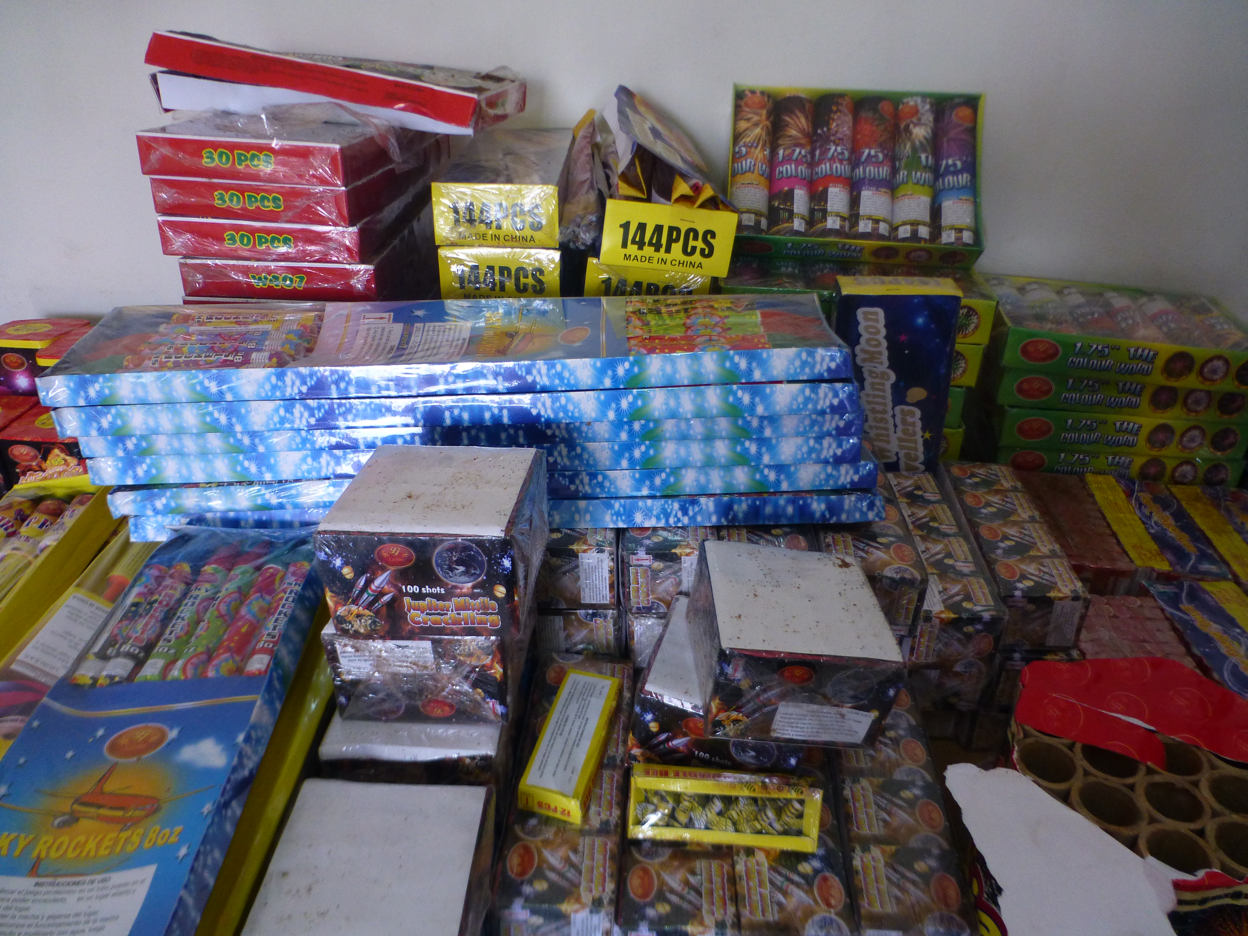 Se realiza seguimiento a veintena de vendedores de pirotécnicos en el mercado Modelo de Chiclayo