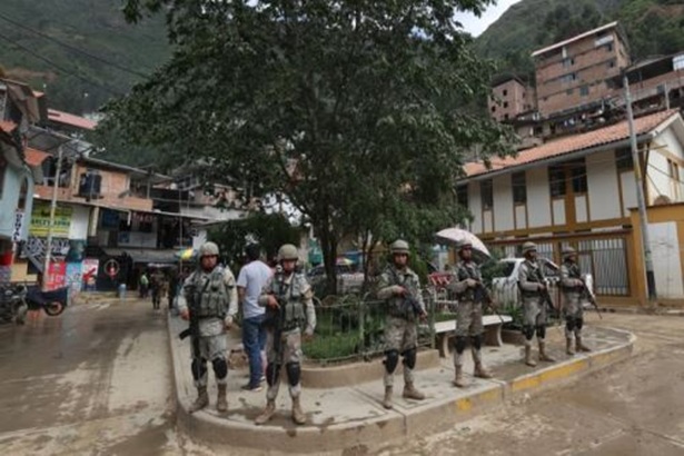 Más de mil policías se desplazarán a Pataz para hacer cumplir el toque de queda