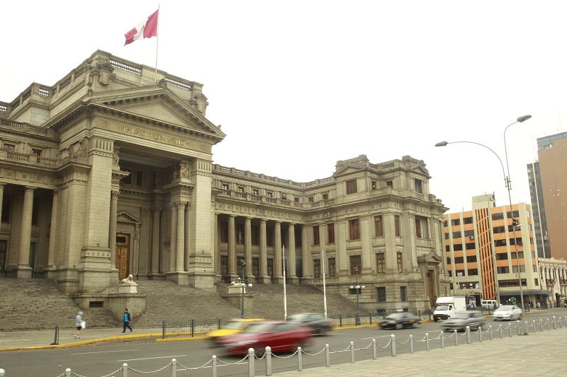 Poder Judicial declaró improcedente acción de amparo contra disolución del Congreso