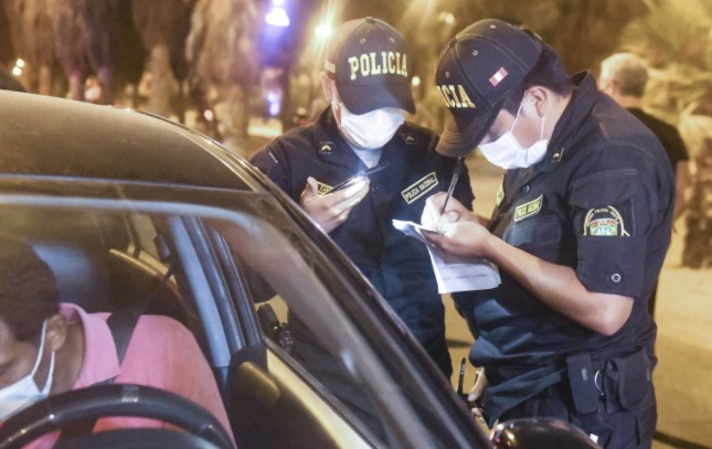 Toque de queda para Navidad y Año Nuevo será a partir de las 11 de la noche