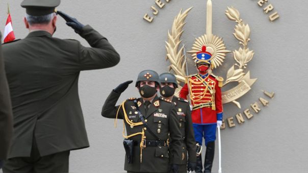 Excomandante Vizcarra reitera presiones de Bruno Pacheco y Walter Ayala para ascensos en el Ejército