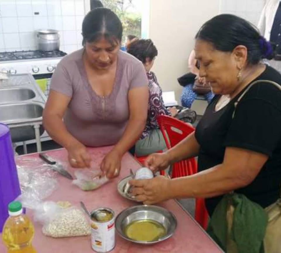 Realizan degustación de alimentos que se reparten a comedores populares