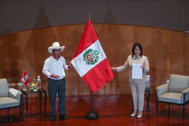 Candidatos Pedro Castillo y Keiko Fujimori suscriben adhesión a Proclama Ciudadana