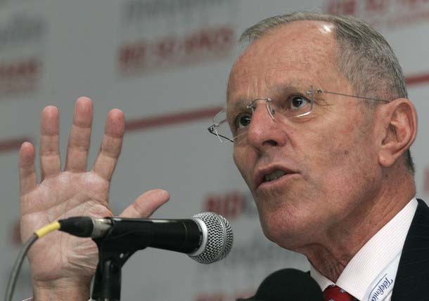 PPK pide voto a conciencia a seguidores de candidatos retirados de elecciones