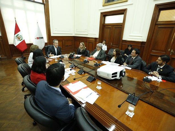 Jóvenes y Ejecutivo unirán esfuerzos en prevención de la salud mental en adolescentes 