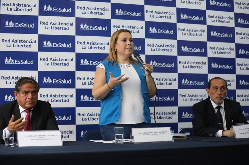 Presidenta de EsSalud pide a regiones, municipios y empresas pagar deudas por aportes