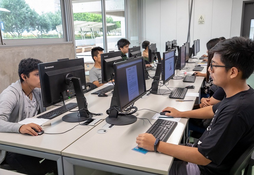 ¿Por qué estudiar Programación? Talentos de Pronabec te lo explican