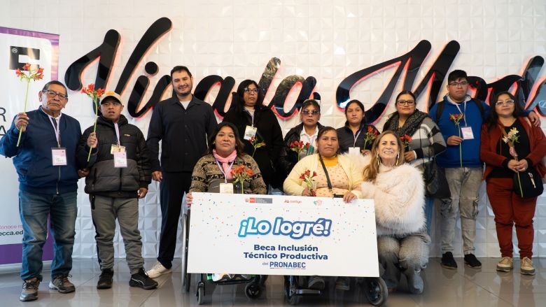 Personas con discapacidad severa iniciaron clases tras ganar beca para impulsar su autonomía económica