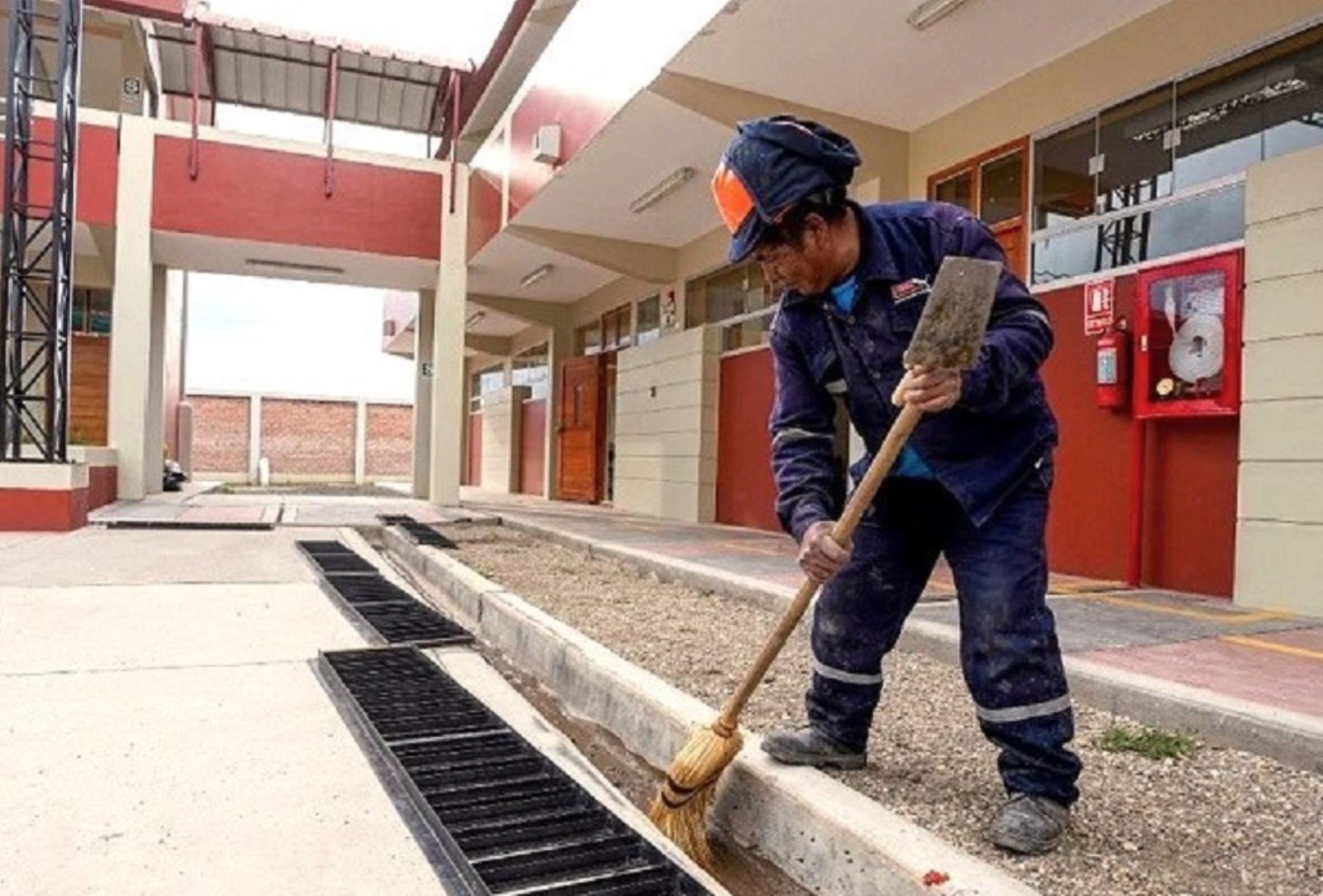 Pronied admite 243 proyectos de infraestructura educativa de 22 regiones