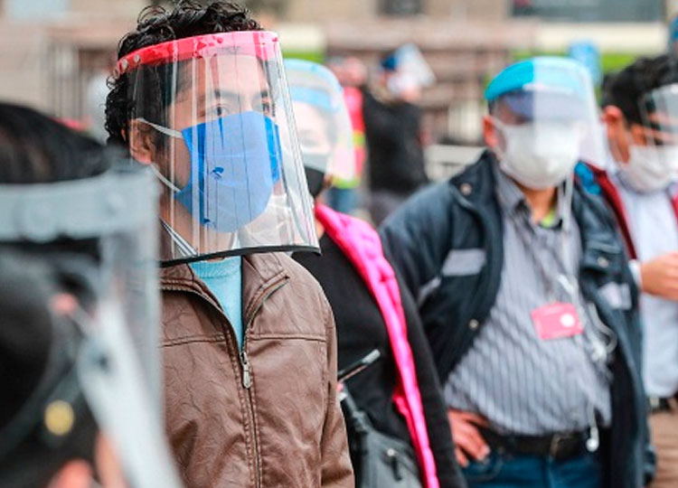 Recuerdan que uso del protector facial y mascarilla en vehículos de transporte público es obligatorio