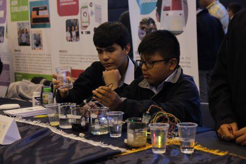 Colegio de Huaraz fue premiado por mejor proyecto tecnológico con impacto social