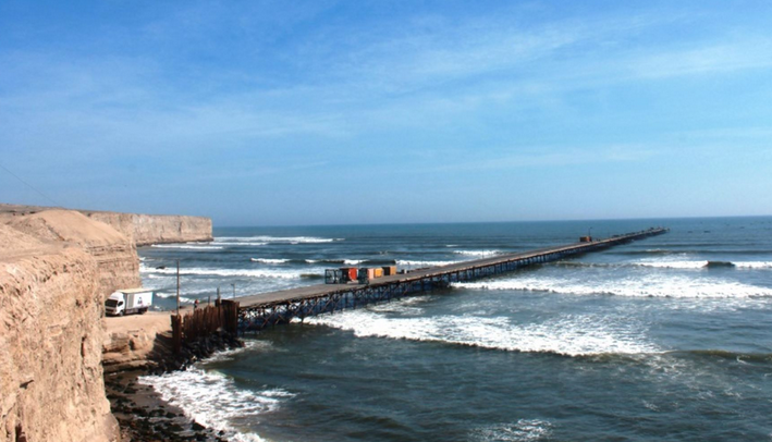 Disponen cierre de puertos y caletas de Lambayeque por presencia de oleajes