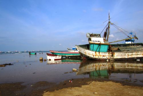 Puertos de Lambayeque entre los 39 cerrados por presencia de oleajes ligeros en el país