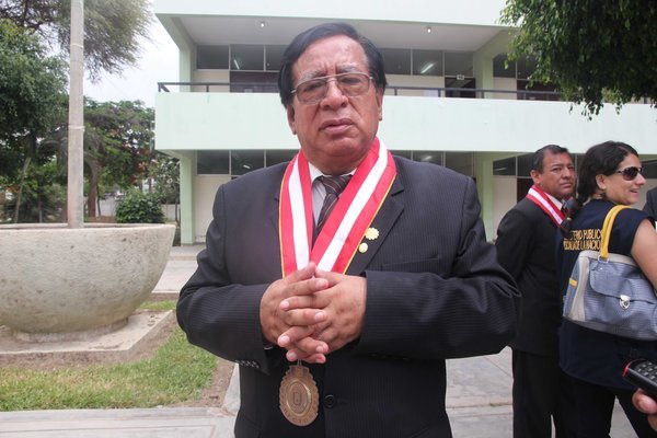 Agustín Ramos pone su cargo a disposición