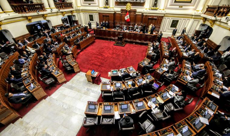 Congreso aprobó la no reelección inmediata de legisladores