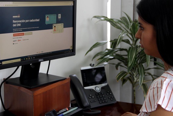 Reniec anuncia servicio en línea para renovación del DNI