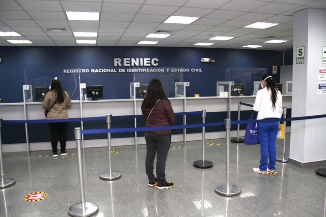 Reniec amplía atención a 45 mil citas diarias  para entrega de DNI antes de elecciones