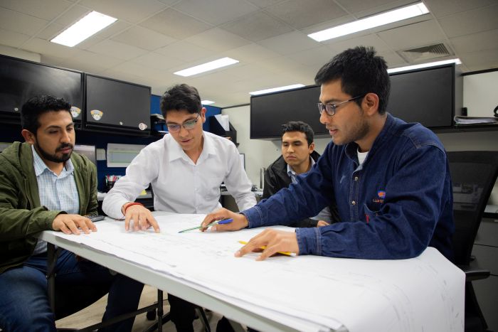 Más de 25 mil peruanos de bajos recursos económicos son profesionales con apoyo de Beca Permanencia 